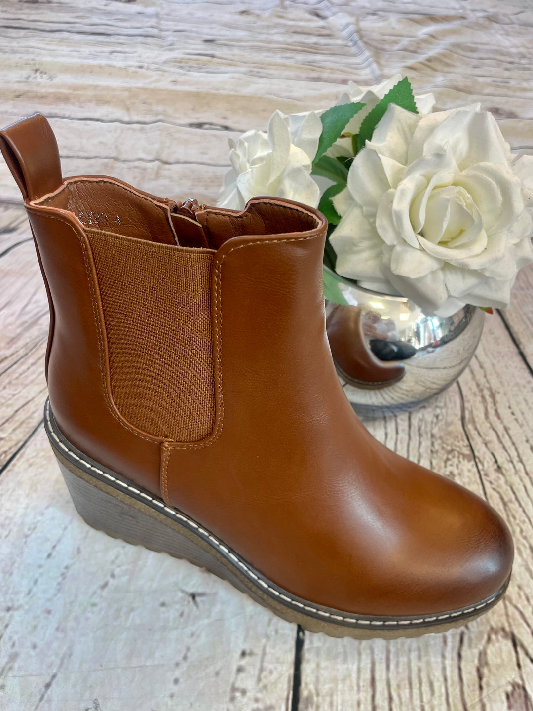 TAN WEDGE HEEL ANKLE BOOTS ( CY98 ) size 3 and 8 only