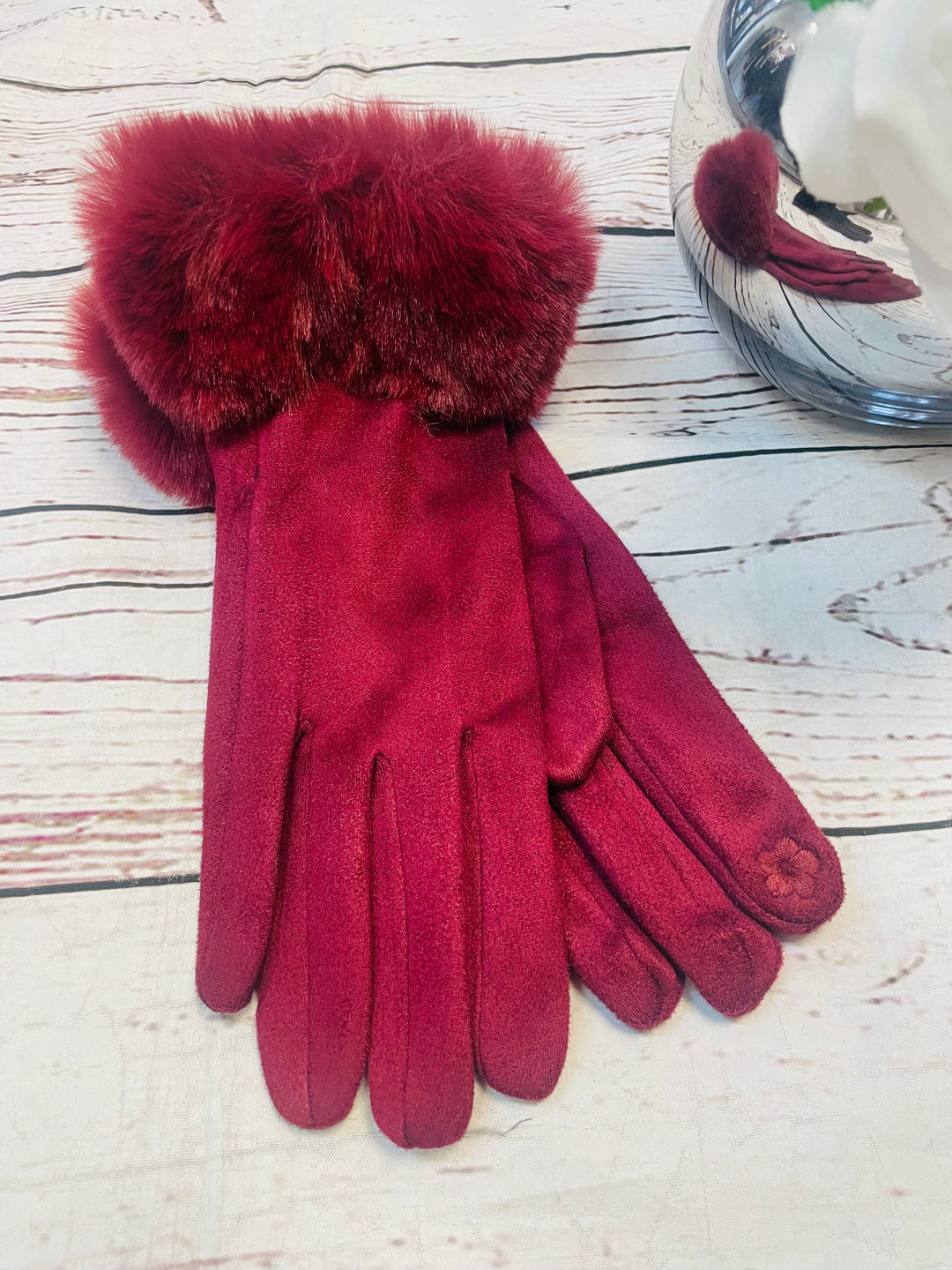 LADIES WOMENS BURGUNDY WINE FAUX SUEDE AND FAUX FUR TRIM GLOVES