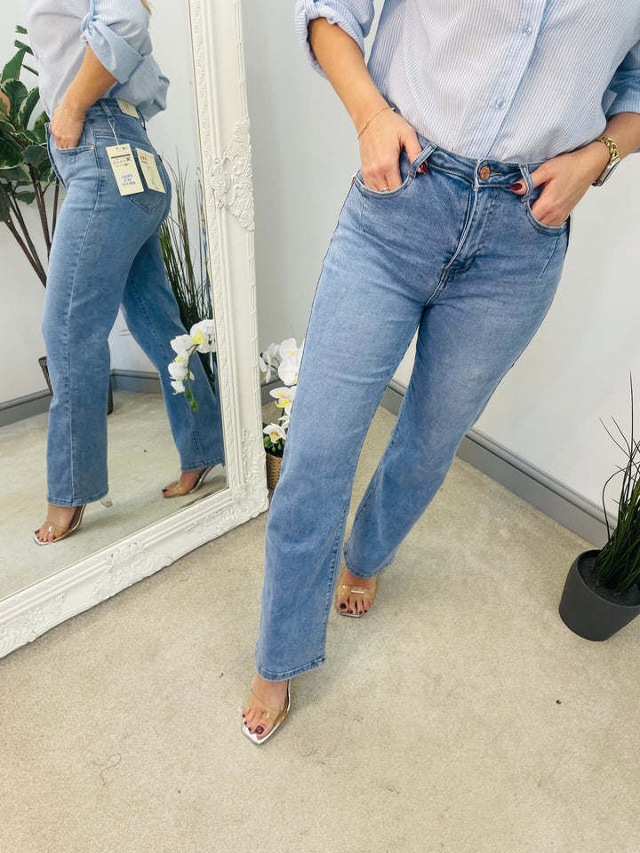 The MADELINE light denim wide leg jeans - sizes 6 to 14