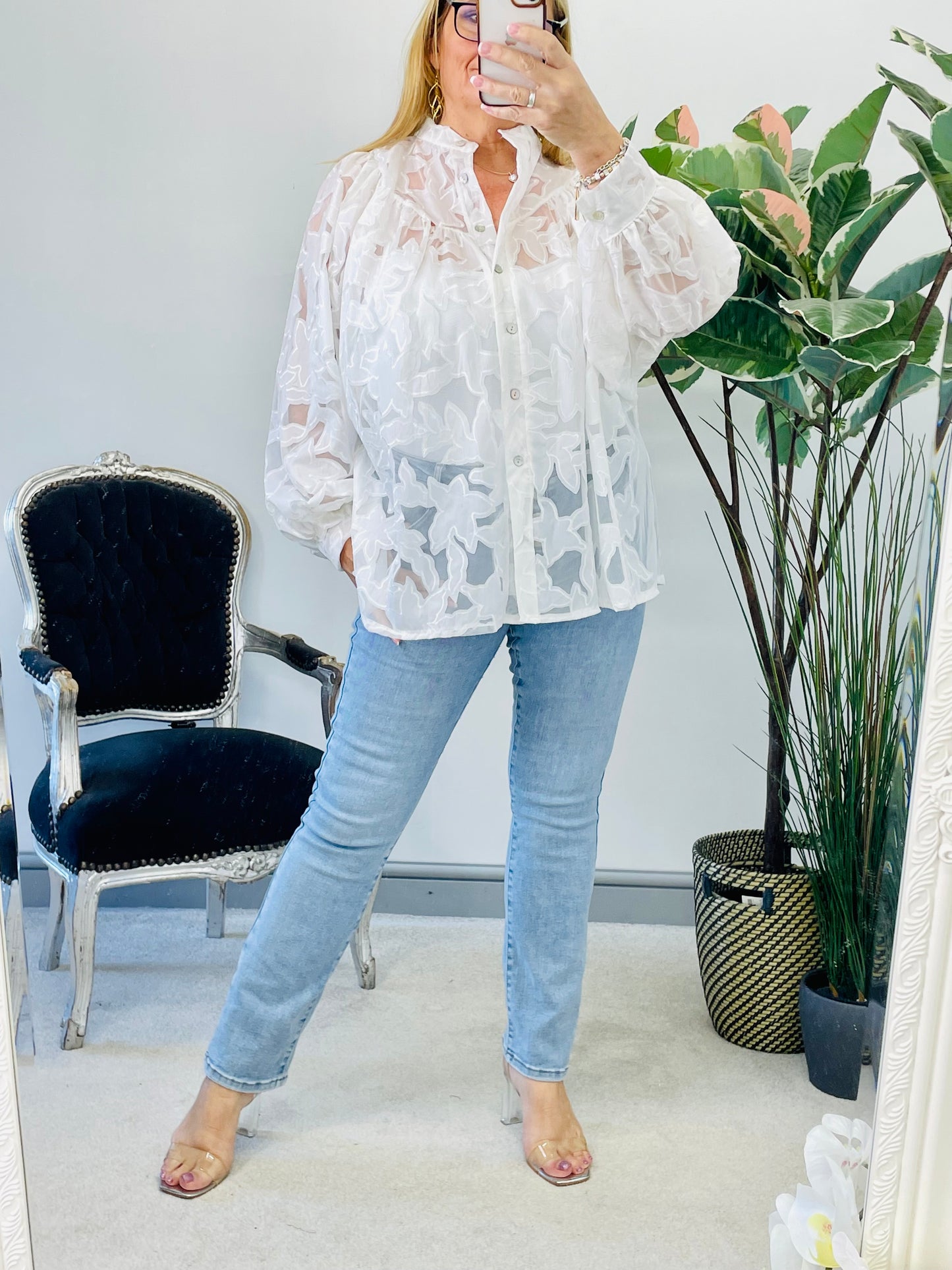 The RAYE sheer blouse - 2 colours