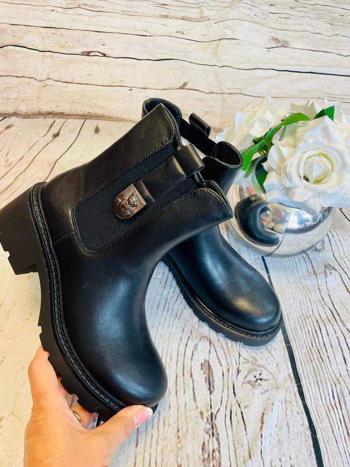 BLACK CHUNKY LOW HEEL ANKLE BOOTS ( RQ68 )