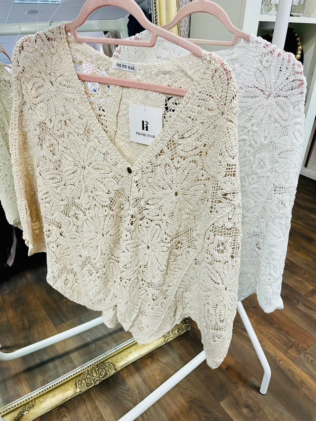 LADIES WOMENS BEIGE AND WHITE LACE CROCHET LOOSE FIT TOP