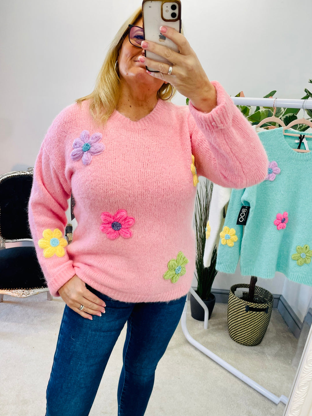 The APRIL flower jumper - 3 colours