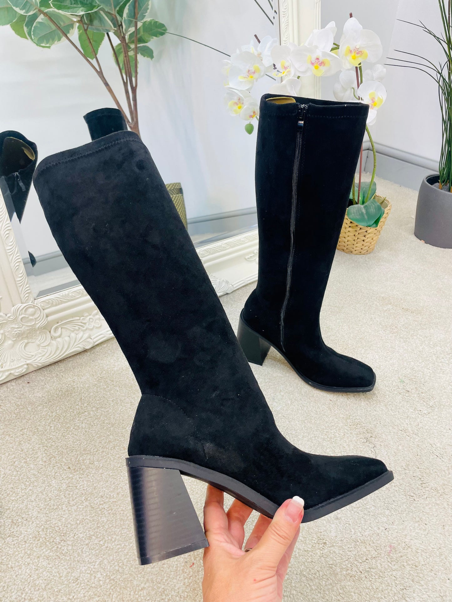 BLACK FAUX SUEDE CALF BOOTS ( H5 )