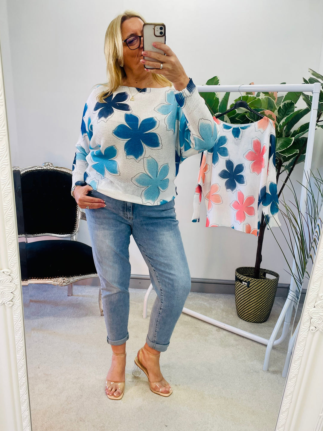 The FEEFEE light knit top - 2 colours