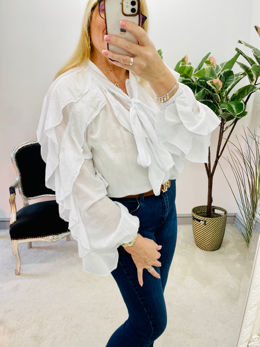 The WENDY white frill shirt