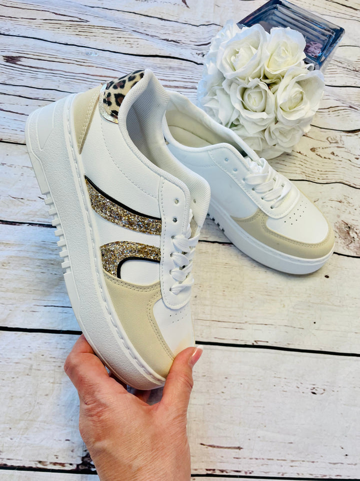 WHITE FLATFORM TRAINERS ( 3086 ) sizes 3 to 8