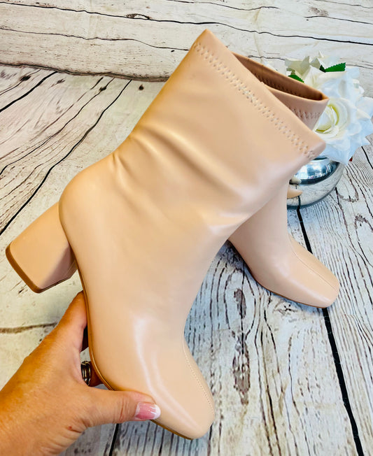 BEIGE BLOCK HEEL ANKLE BOOTS ( 2215 )