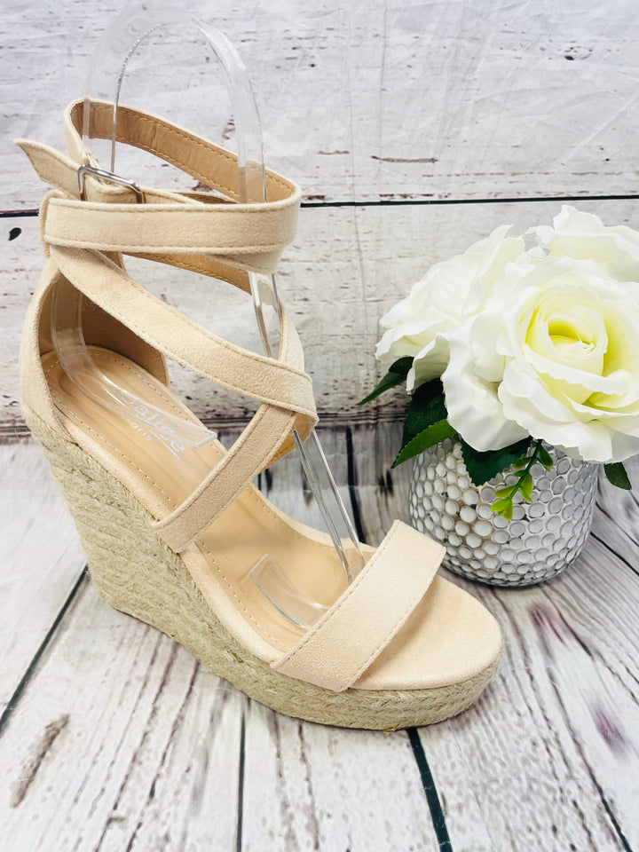 HIGH WEDGE HEEL SANDALS ( 666 ) - 3 colours